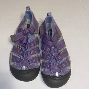 Kids Keen purple sandals size 3